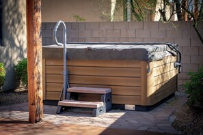 Outdoor spabad