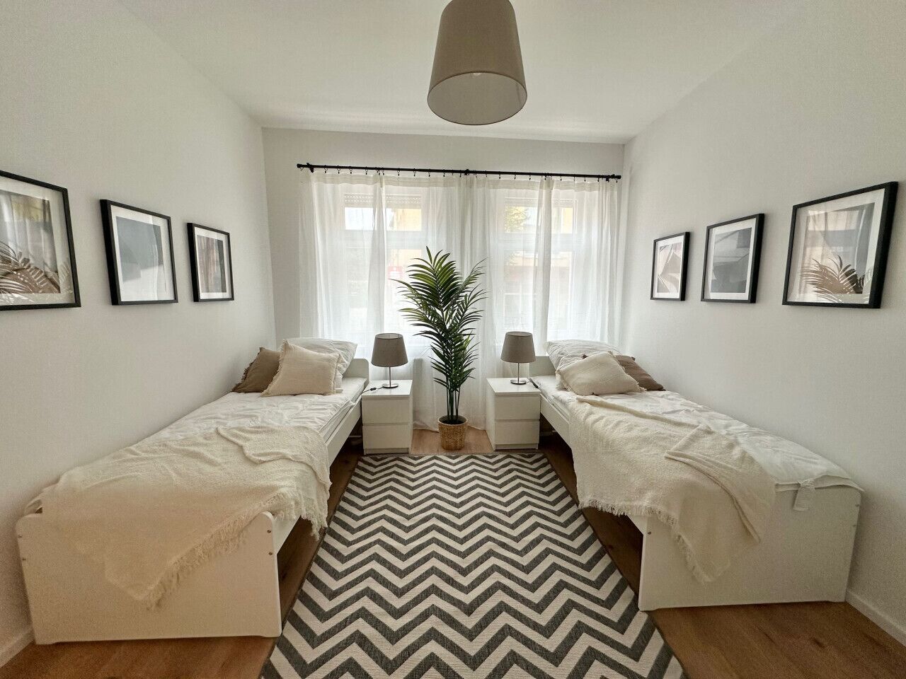 3 bedrooms, desk, free WiFi, bed sheets