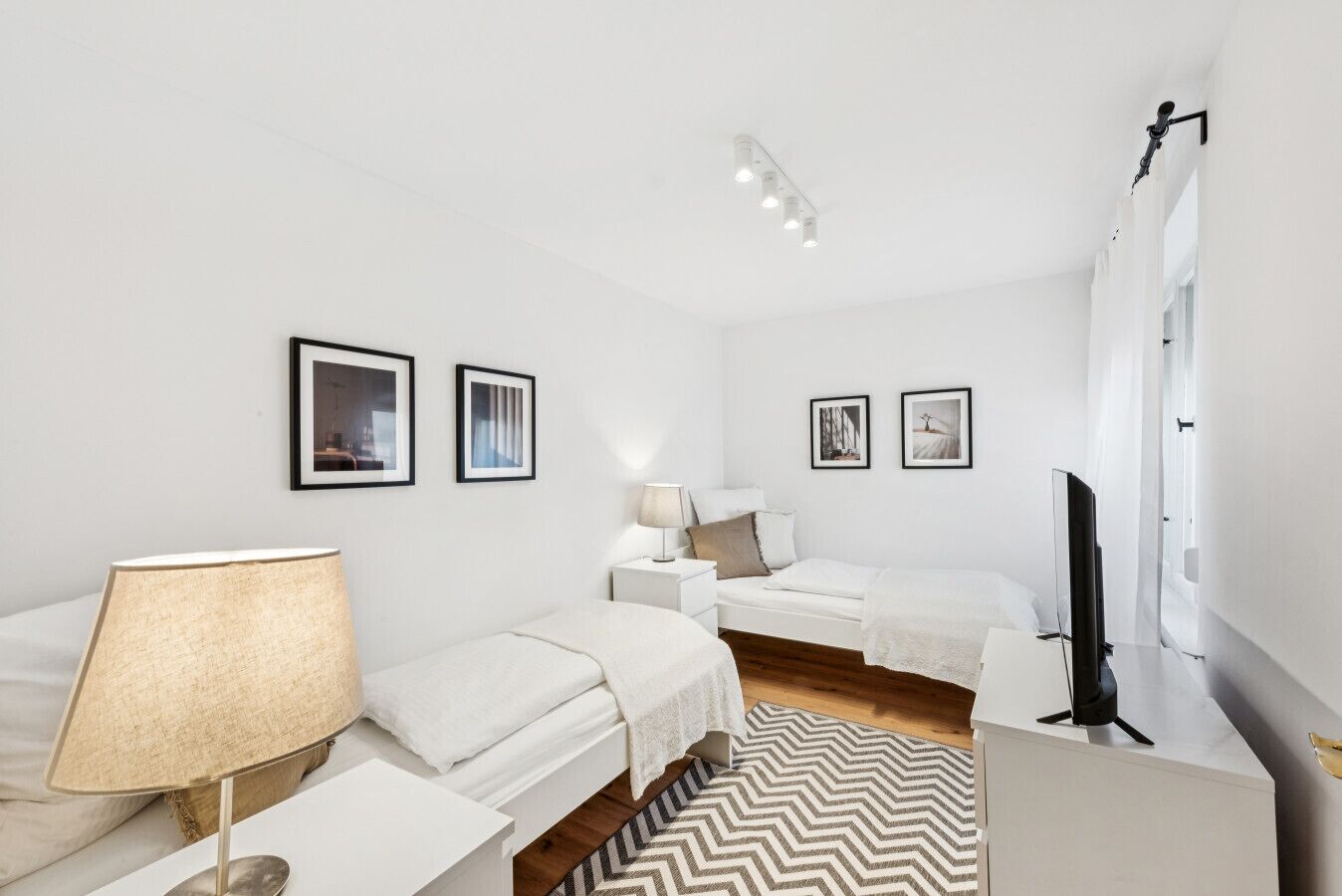 3 bedrooms, desk, free WiFi, bed sheets