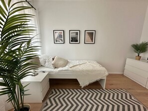 Desk, free WiFi, bed sheets