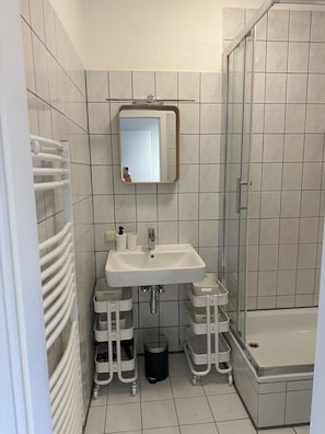 Hair dryer, towels