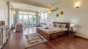 Villa – deluxe, 2 soverom, hageutsikt | Strykejern/-brett og wi-fi (inkludert)