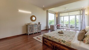 Villa – deluxe, 2 soverom, hageutsikt | Strykejern/-brett og wi-fi (inkludert)