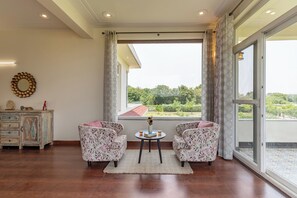 Deluxe Βίλα, 2 Υπνοδωμάτια, Θέα στον Κήπο | Σίδερο/σιδερώστρα, δωρεάν Wi-Fi 