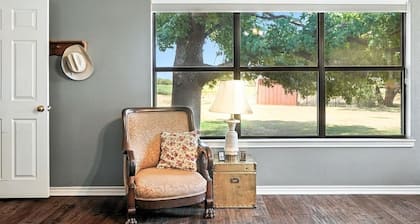 Apartment in the Country: Private Ranch Retreat