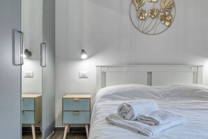 1 chambre, bureau, Wi-Fi gratuit, draps fournis
