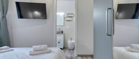 1 غرفة نوم ومكتب وواي فاي مجانًا وملاءات أسرّة