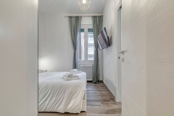 1 chambre, bureau, accès au Wi-Fi (inclus), literie fournie