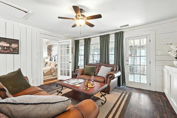 Smart TV, mesa de ping pong