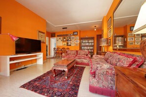 Smart TV - Pascarella - Spacious apartment for 5 in Trastevere (Roma)