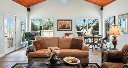 Rock Cottage - Charming Texas Country Retreat