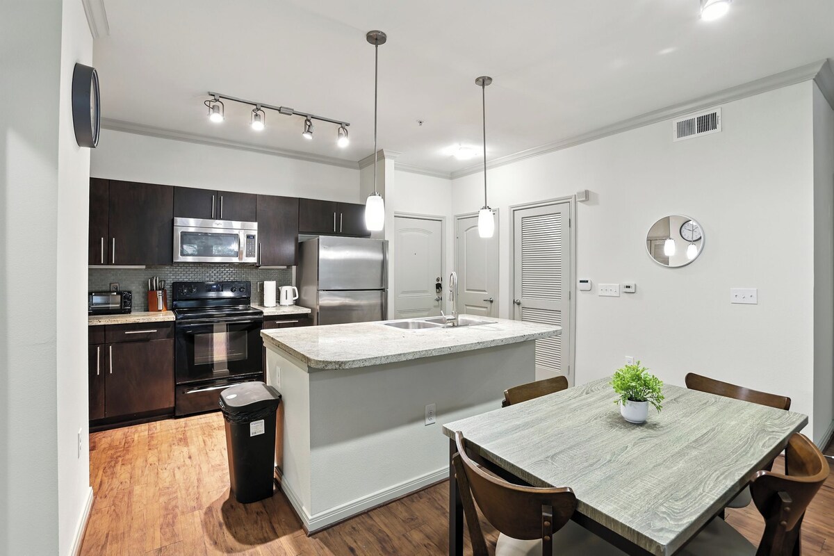 Photo 9 of Regards At Med Center 126 I Comfy 2 Bed 2 Bath