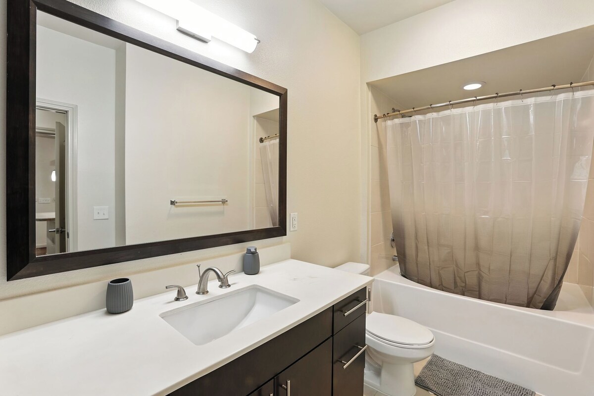 Photo 17 of Regards At Med Center 126 I Comfy 2 Bed 2 Bath