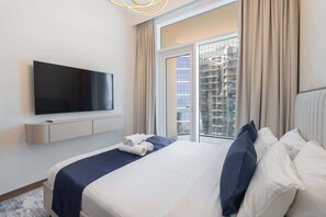 2 bedrooms, iron/ironing board, WiFi, bed sheets - StayShort - Business Bay for 4 people with City Views! (Business Bay)