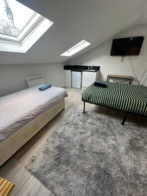 1 bedroom, free WiFi, bed sheets