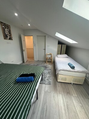 1 bedroom, free WiFi, bed sheets