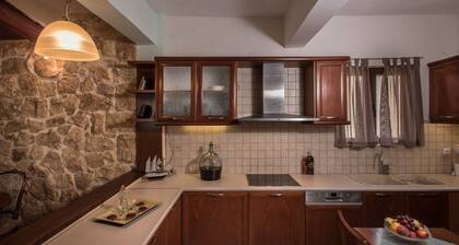 From Sunrise to Stargaze: Couples’ Desert Retreat with Pool, Hot Tub & BBQ