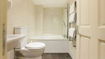 Apartment | Badezimmer