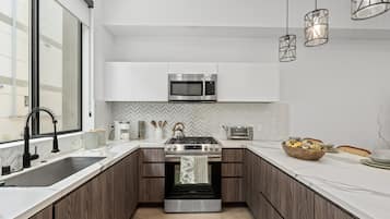 Fridge, microwave, oven, stovetop