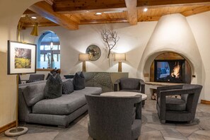 TV, fireplace, stereo - Beaver Creek Ski-In Ski-Out - Slopeside Luxury (Beaver Creek)