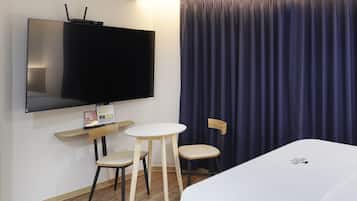 Standard Double Room, City View | Desk, free WiFi