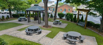 Carters Court Serene Hideaway