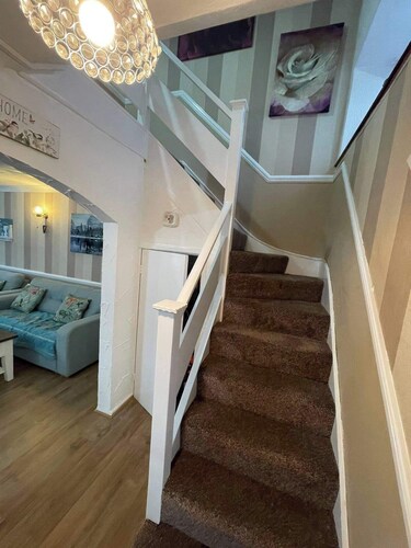 Charming Basildon House With 3 Bedroom Near Town