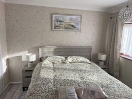 3 habitaciones, wifi gratis y ropa de cama 