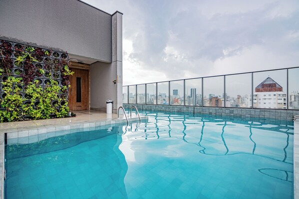 Piscina a l'aire lliure