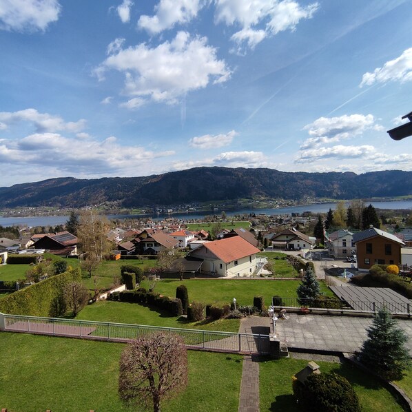 الإطلالة من المنشأة