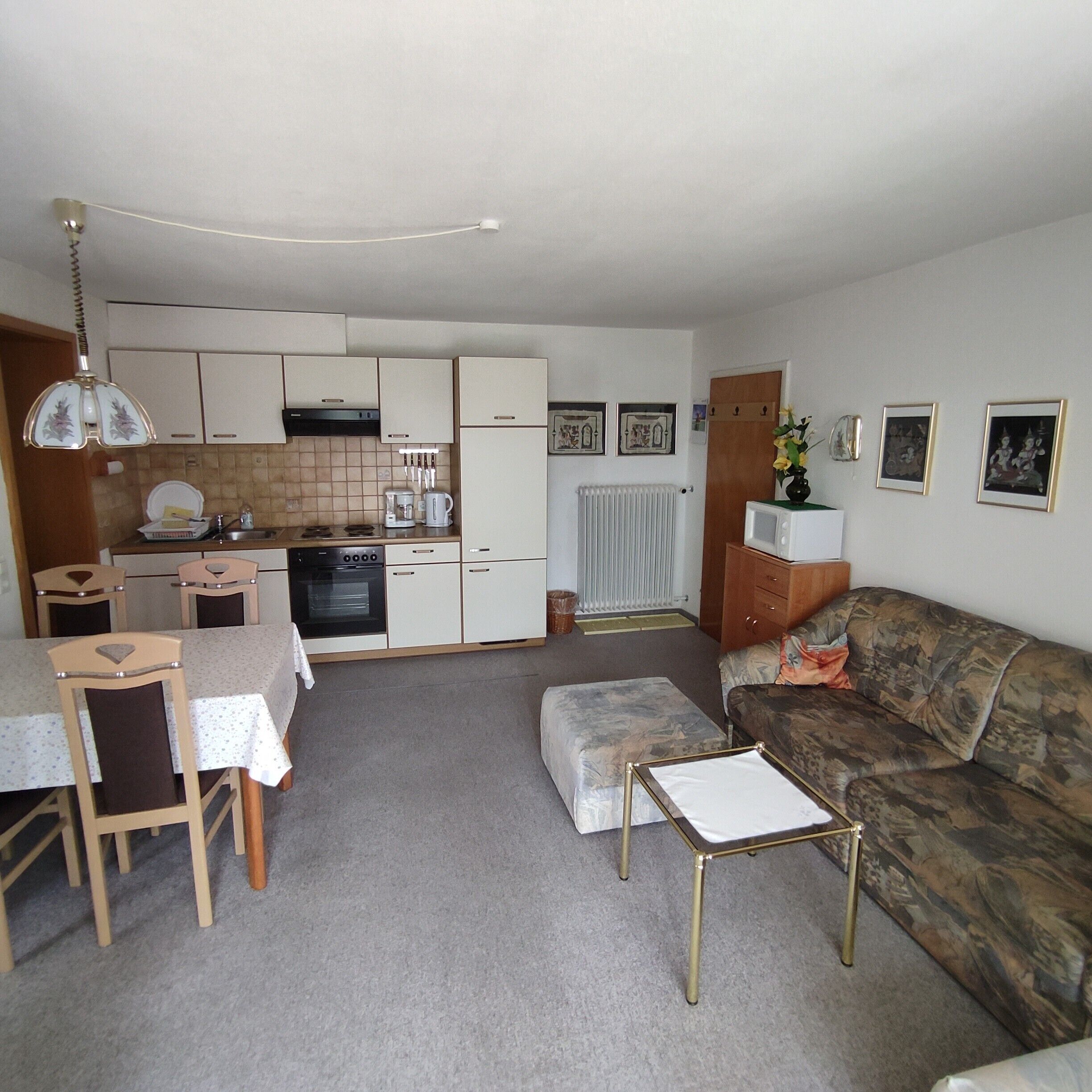 Télévision, table de tennis de table