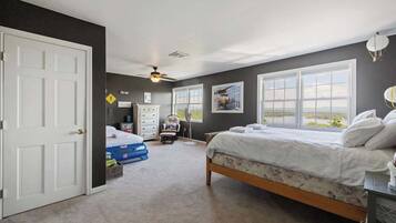 5 Schlafzimmer, Bügeleisen/Bügelbrett, WLAN, Bettwäsche