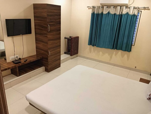 Quarto casal | Wi-Fi de cortesia, roupa de cama