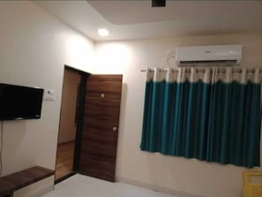 Chambre Double | Wi-Fi gratuit, draps fournis
