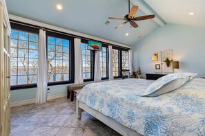 4 bedrooms, desk, iron/ironing board, travel cot