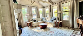 Gilead Grand Lakefront Family Retreat!