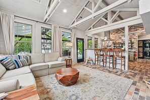 TV, fireplace, DVD player, books