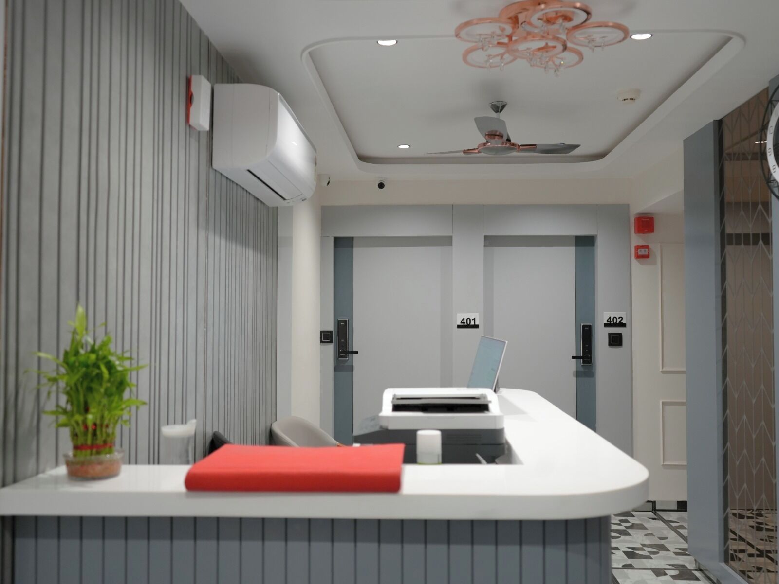 ฝ่ายต้อนรับ