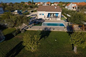 Villa | 3 bedrooms - Villa Kamber in Tinj (Benkovac)