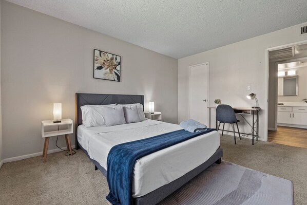 1 bedroom, desk, iron/ironing board, free WiFi
