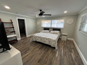 3 bedrooms, iron/ironing board, free WiFi, bed sheets - Palm POOL & SPA Retreat near beautiful Florida Gulf Beaches (Seminole)