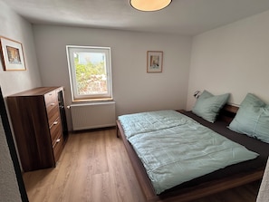 1 bedroom, WiFi, bed sheets - Vacation apartment in a quiet location, directly on the premium hiking trails (Dahn)