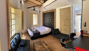 1 habitación, tabla de planchar con plancha, internet y ropa de cama 