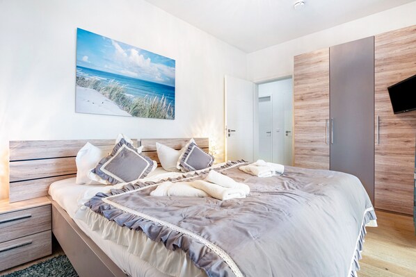 2 bedrooms, bed sheets - Apartment 'Wohnung Wilma - Villa Wiederkehr' with Balcony (Sellin)