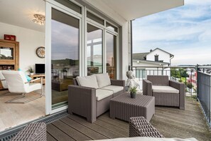 Property grounds - Apartment 'Wohnung Wilma - Villa Wiederkehr' with Balcony (Sellin)