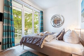 2 bedrooms, bed sheets