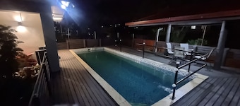 Bright and Spacious 3BR & Pool