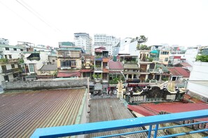 Family Room, City View | Free WiFi