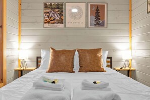 WiFi, bed sheets