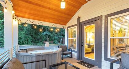 Hot Tub! Riverfront Cabin close to GVL - Sleeps 4